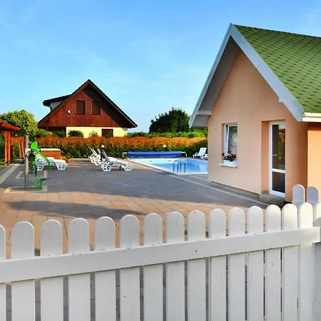 Vakantiehuis Houses, Pool, Sauna, Whirlpool, *