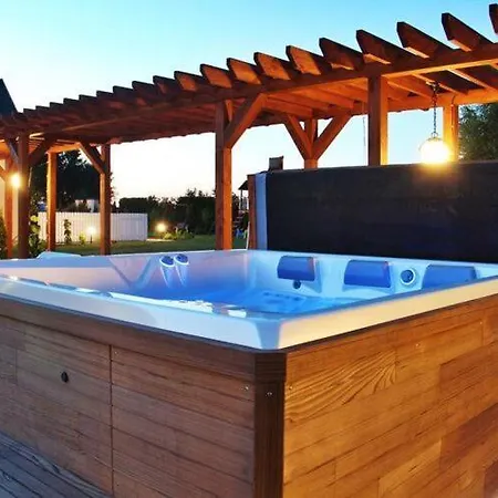 Houses, Pool, Sauna, Whirlpool, Vakantiehuis *
